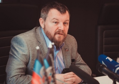 «Нам жизненно необходим Закон о гражданстве» - Андрею Пургину выдали паспорт ДНР