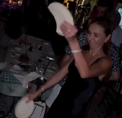 Сергей Колясников: Эмоциональное видео жены пресс-секретаря президента Российской Федерации из ресторана в Греции